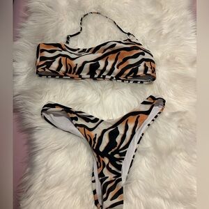 Women’s medium swimsuit